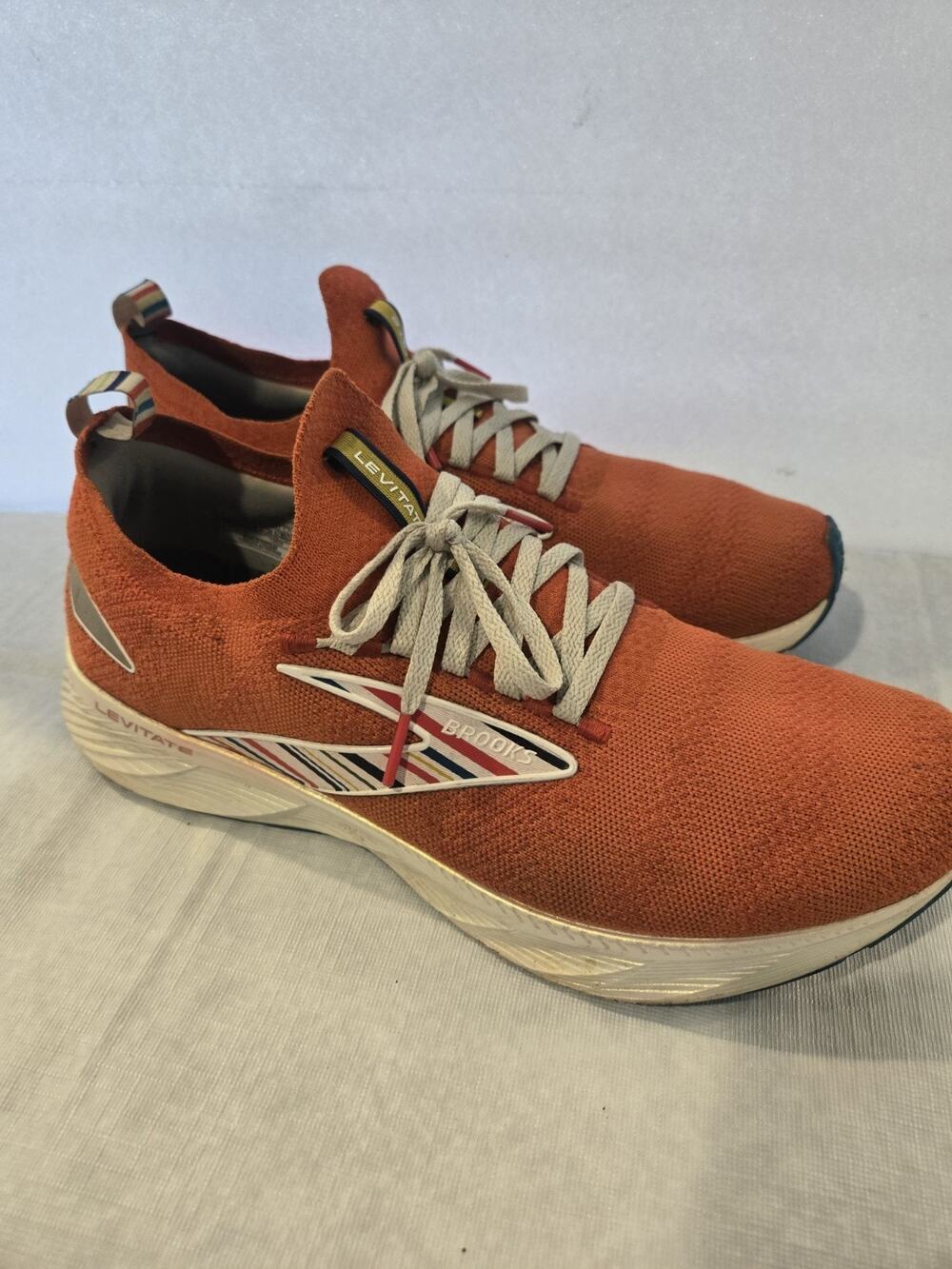 Brooks Levitate 6 Mens 10.5 Running Shoes Orange Knit DNA AMP v2